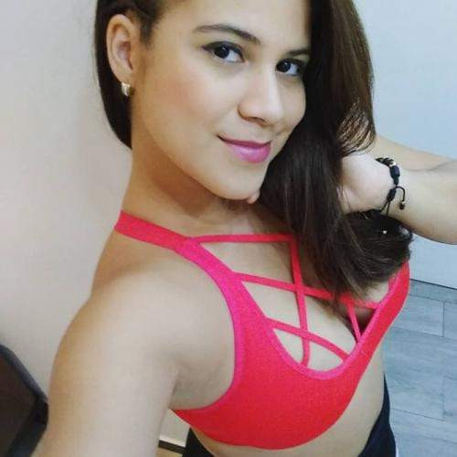 Mä tiedän, että mä olen vähän tuhma kun varattuna tänne päädyin